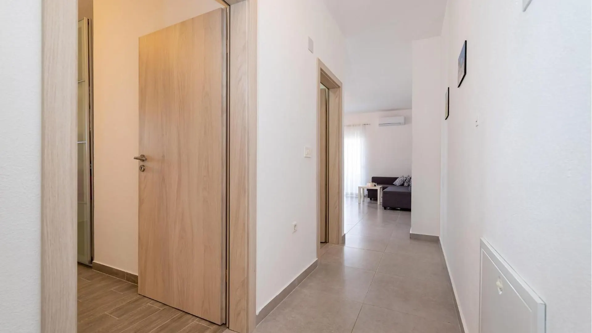 Beautiful Apartment In Rtina With Wifi