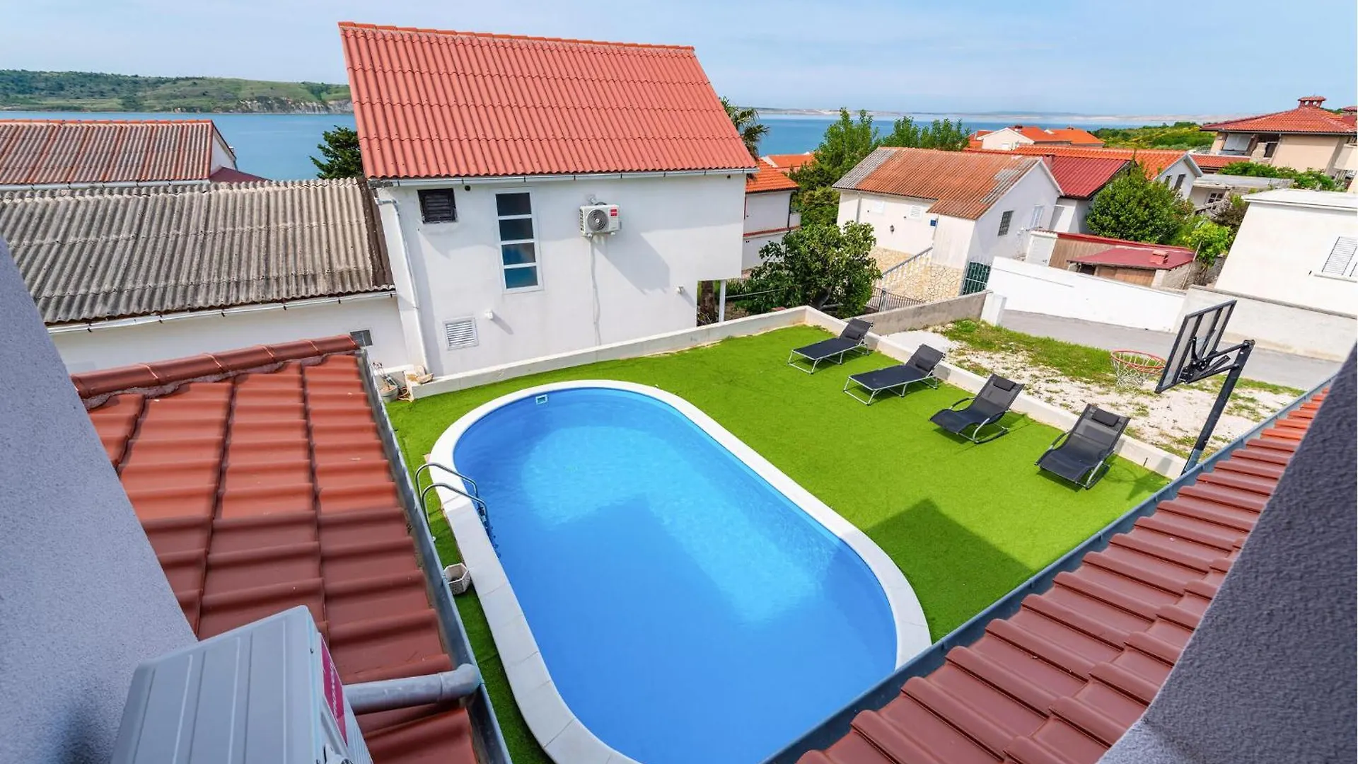Beautiful Apartment In Rtina With Wifi