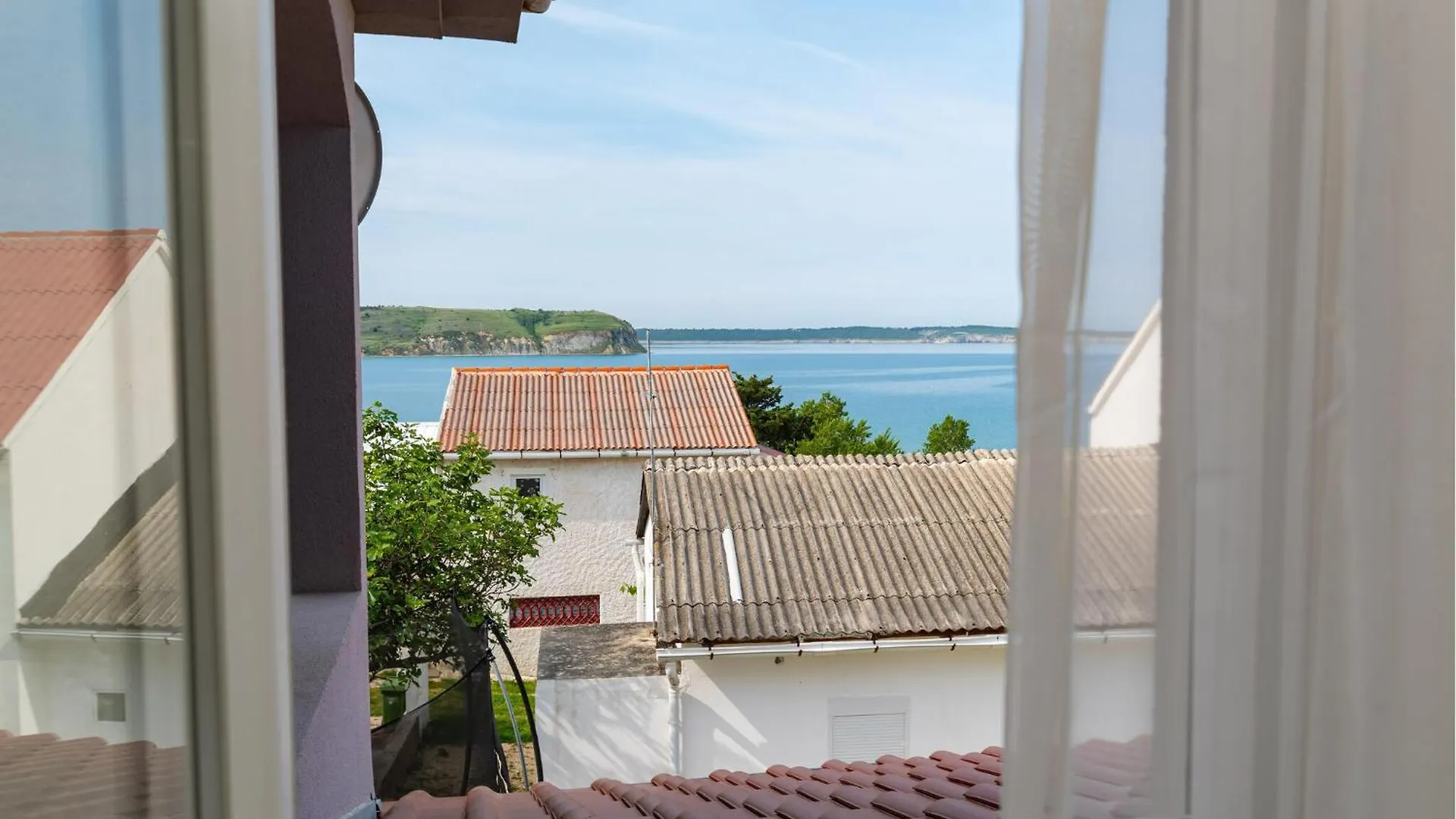 Beautiful Apartment In Rtina With Wifi